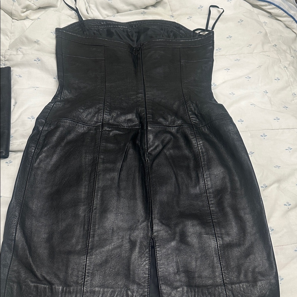 Dress - Picture 3 of 4
